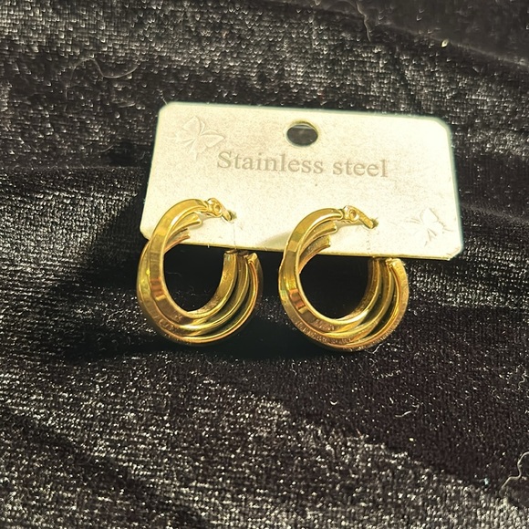 Stainless Steel Three-Ring Hoop Earrings for Women Gold Plated Circle Earring - Picture 8 of 8